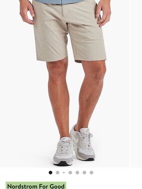 Vuori Men’s Aim Shorts in Khaki, Size 36 NWOT